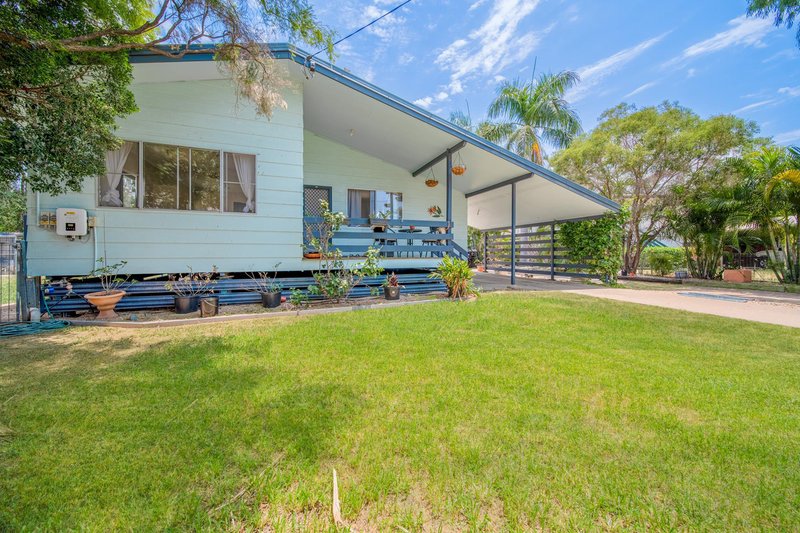 Photo - 16 Bridgeman Street, Emerald QLD 4720 - Image 2