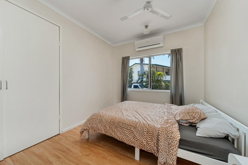 Photo - 16 Bridgeman Street, Emerald QLD 4720 - Image 11