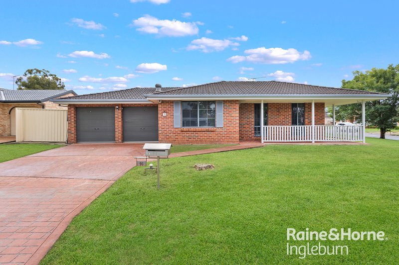 16 Brindabella Drive, Horningsea Park NSW 2171