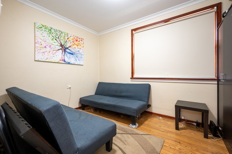 Photo - 16 Bringagee Street, Griffith NSW 2680 - Image 6