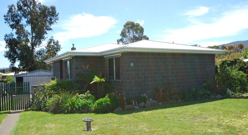 Photo - 16 Britten Street, New Norfolk TAS 7140 - Image 3