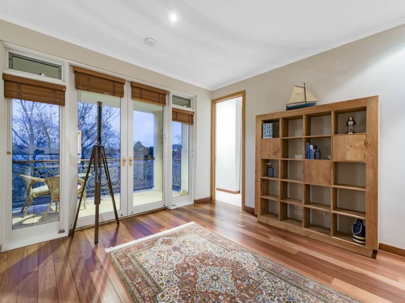 Photo - 16 Brown Street, Yarralumla ACT 2600 - Image 15