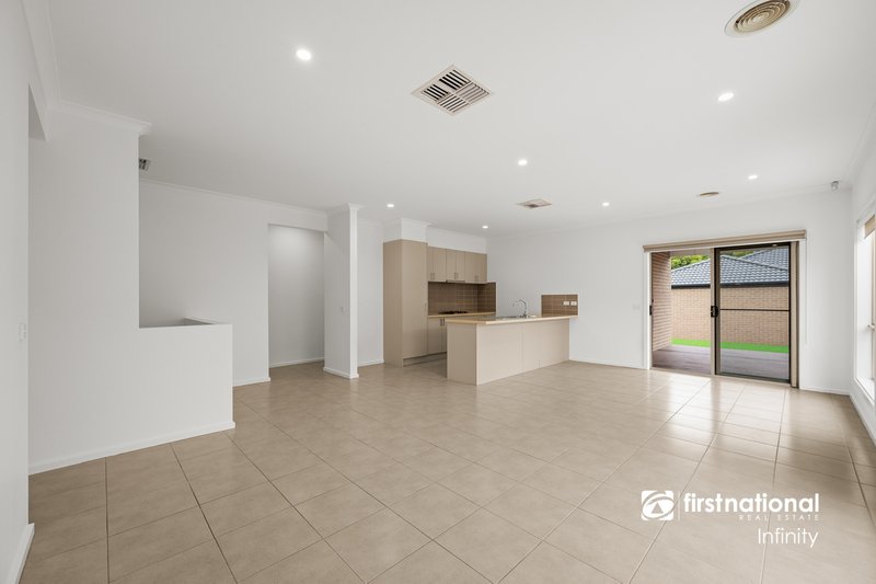 Photo - 16 Brunton Drive, Mernda VIC 3754 - Image 8