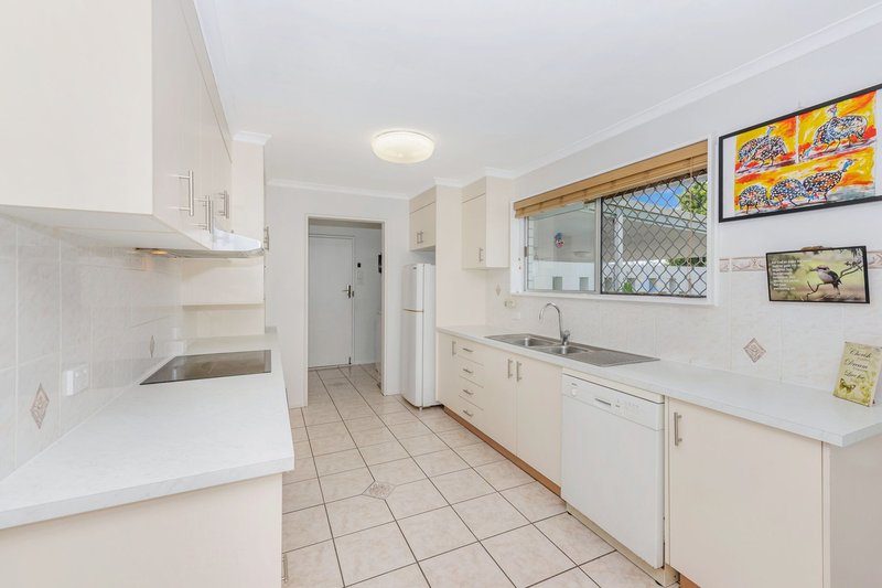 Photo - 16 Bultarra Crescent, Kirwan QLD 4817 - Image 3