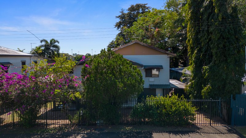 Photo - 16 Bunting Street, Bungalow QLD 4870 - Image 3