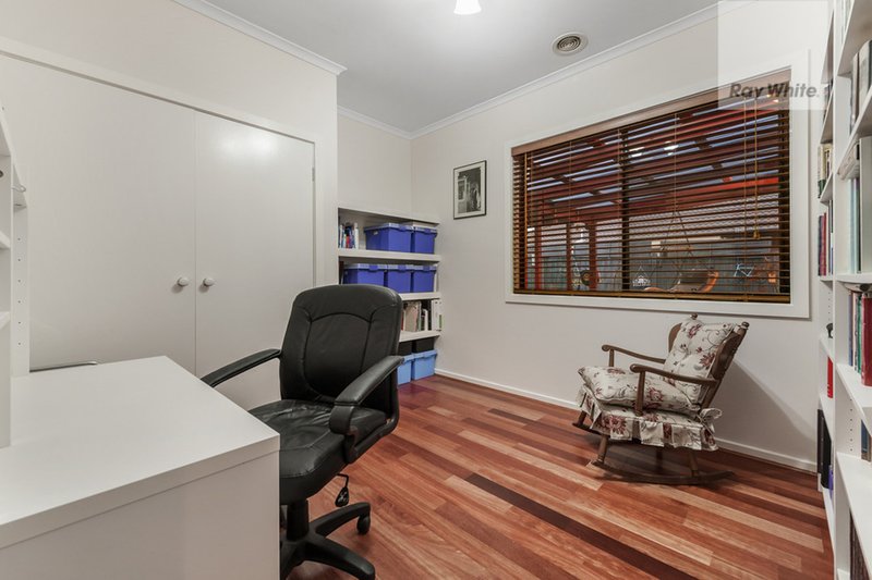 Photo - 16 Burniston Avenue, Craigieburn VIC 3064 - Image 11