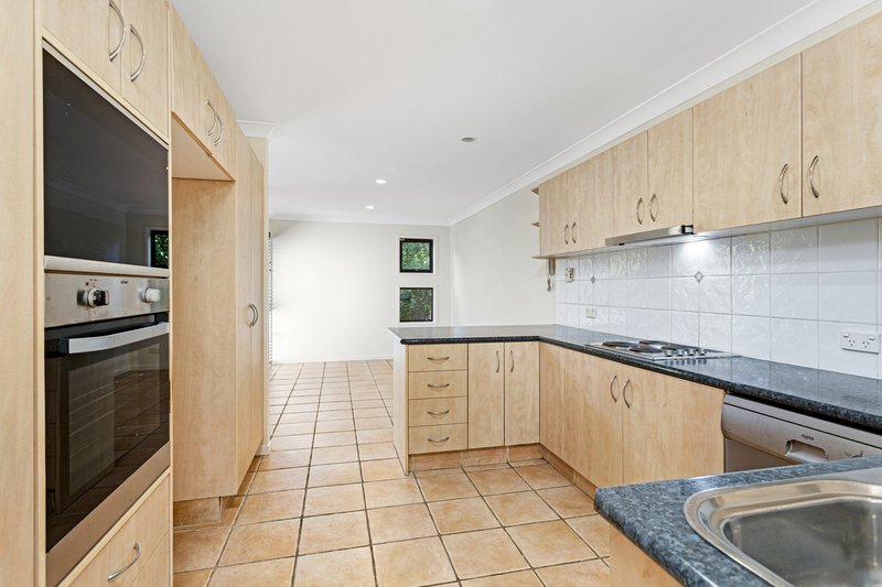 Photo - 1/6 Burrabee Street, Burleigh Heads QLD 4220 - Image 5