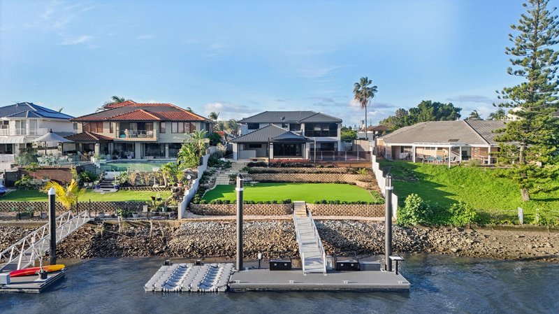 Photo - 16 Cabana Blvd , Benowa QLD 4217 - Image 19