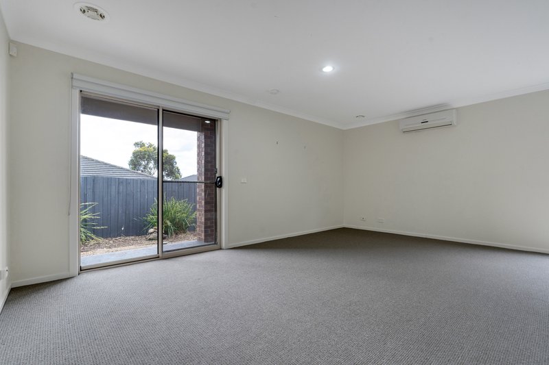 Photo - 16 Cable Circuit, Craigieburn VIC 3064 - Image 9