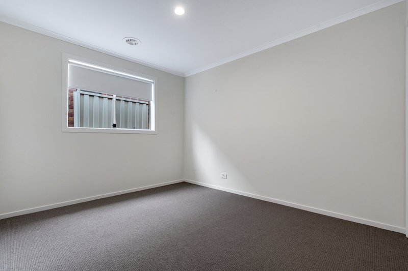 Photo - 16 Cable Circuit, Craigieburn VIC 3064 - Image 13