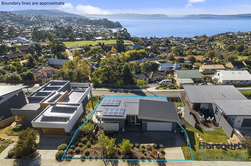 16 Caladium Place, Blackmans Bay TAS 7052