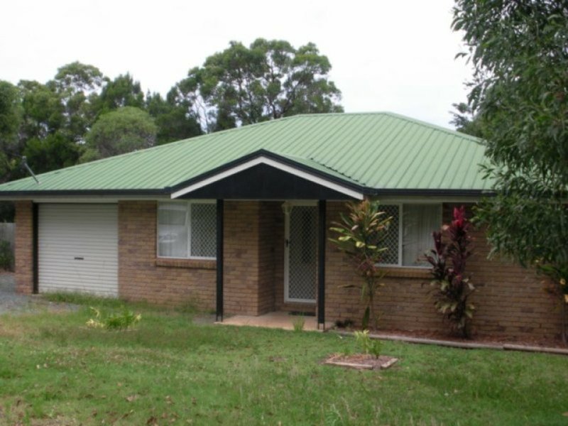 16 Calm Waters Crescent, Macleay Island QLD 4184