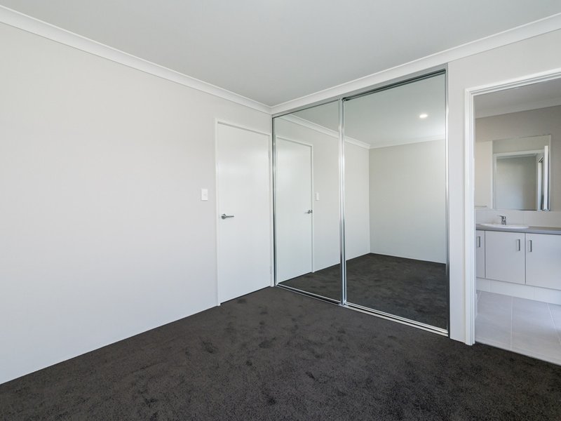 Photo - 16 Cambered Avenue, Yanchep WA 6035 - Image 12