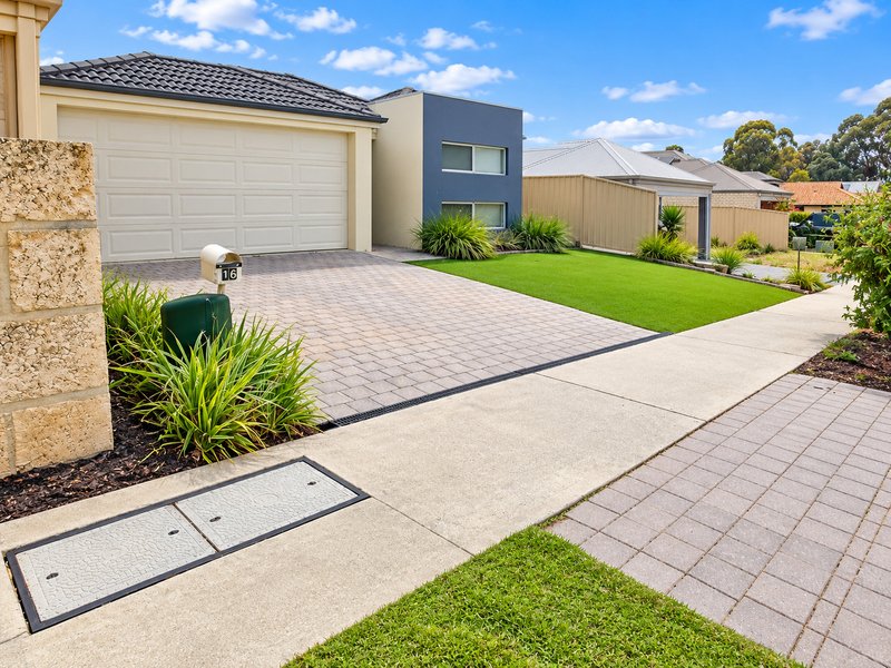 Photo - 16 Camborne Approach, Bertram WA 6167 - Image 2