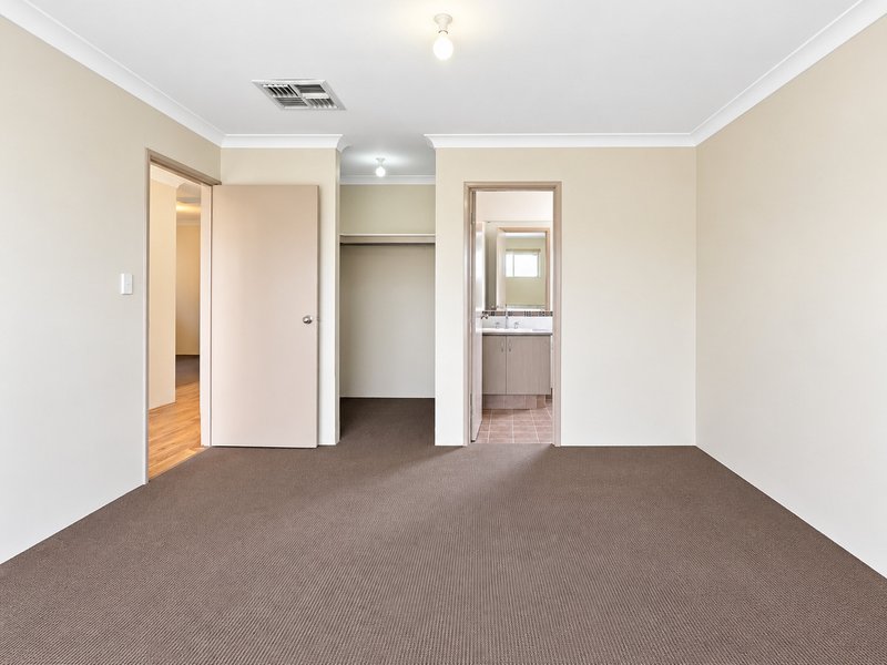 Photo - 16 Camborne Approach, Bertram WA 6167 - Image 4