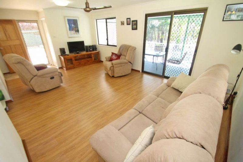 Photo - 16 Camille Street, Clinton QLD 4680 - Image 2