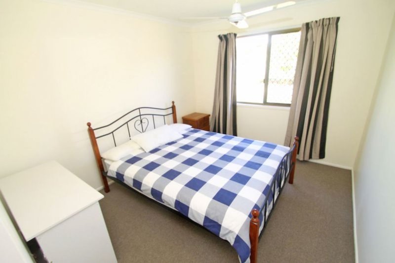 Photo - 16 Camille Street, Clinton QLD 4680 - Image 7