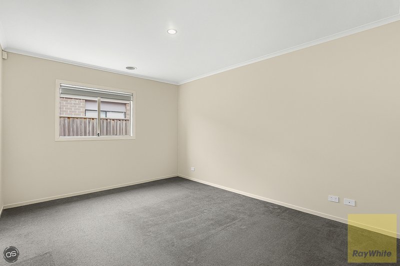 Photo - 16 Camphora Street, Tarneit VIC 3029 - Image 12