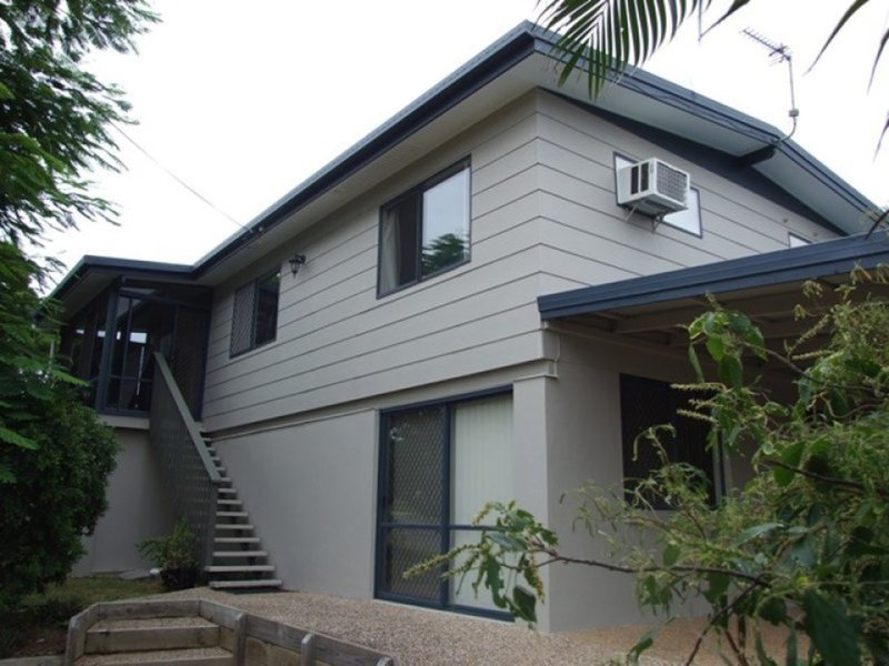 Photo - 16 Canberra Street, Clinton QLD 4680 - Image 7