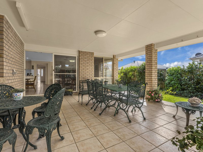 Photo - 16 Capella Place, Bridgeman Downs QLD 4035 - Image 5