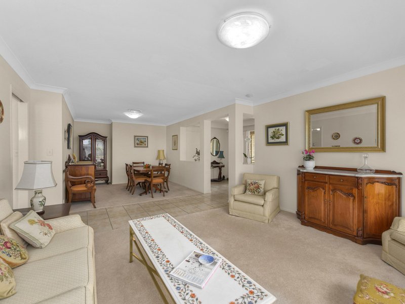 Photo - 16 Capella Place, Bridgeman Downs QLD 4035 - Image 6