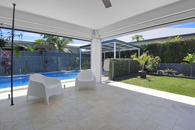 Photo - 16 Caraway Crescent, Banksia Beach QLD 4507 - Image 4