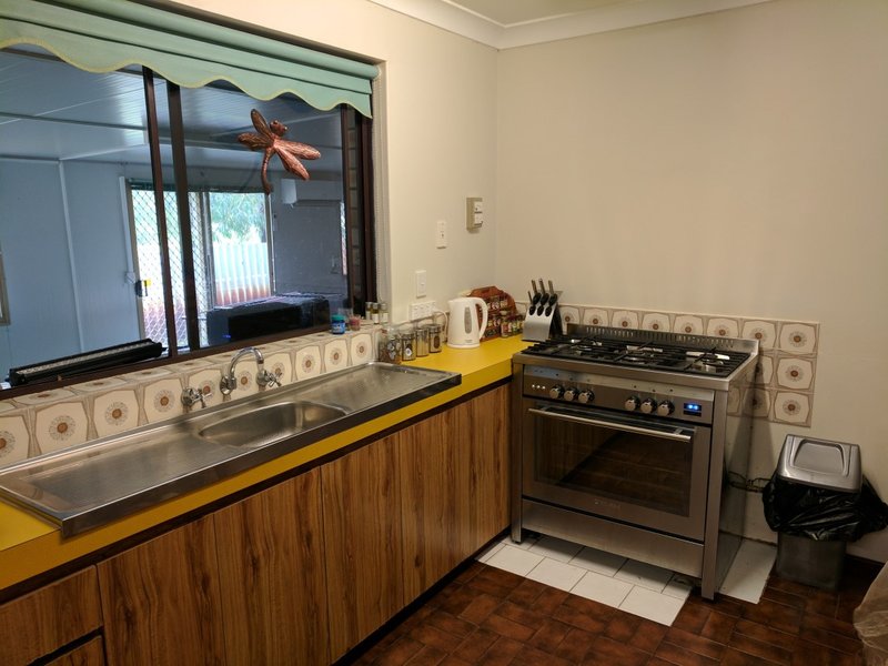 Photo - 16 Carcoola Ave , Pinjarra WA 6208 - Image 2