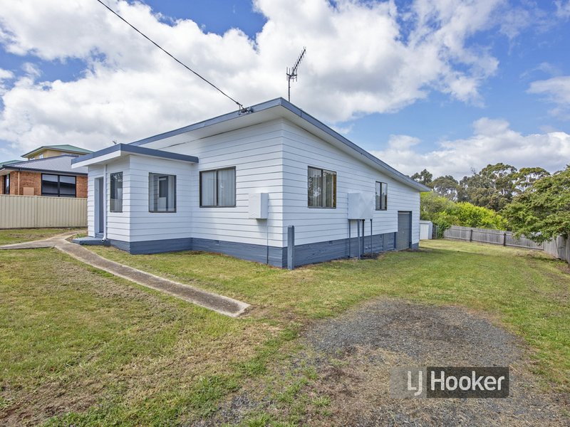 16 Cardigan Street, Somerset TAS 7322