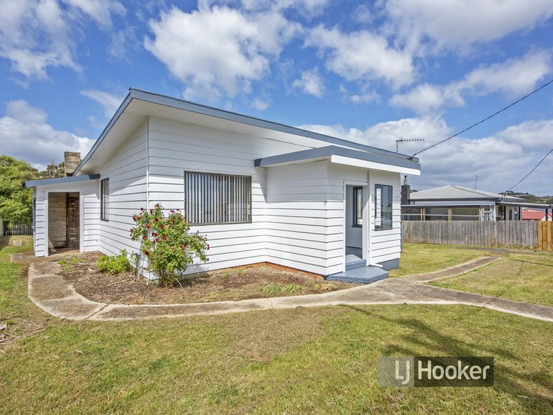 Photo - 16 Cardigan Street, Somerset TAS 7322 - Image 7