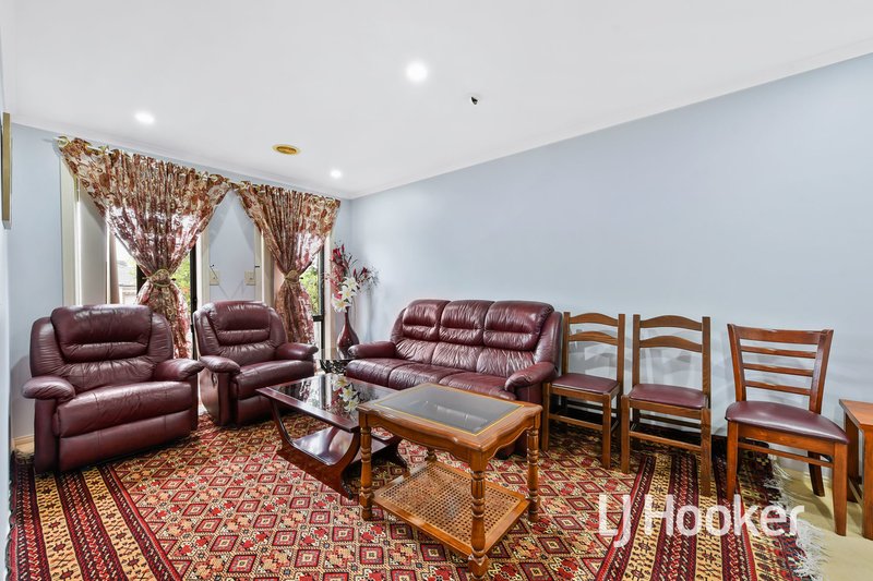 Photo - 16 Carly Close, Narre Warren South VIC 3805 - Image 4