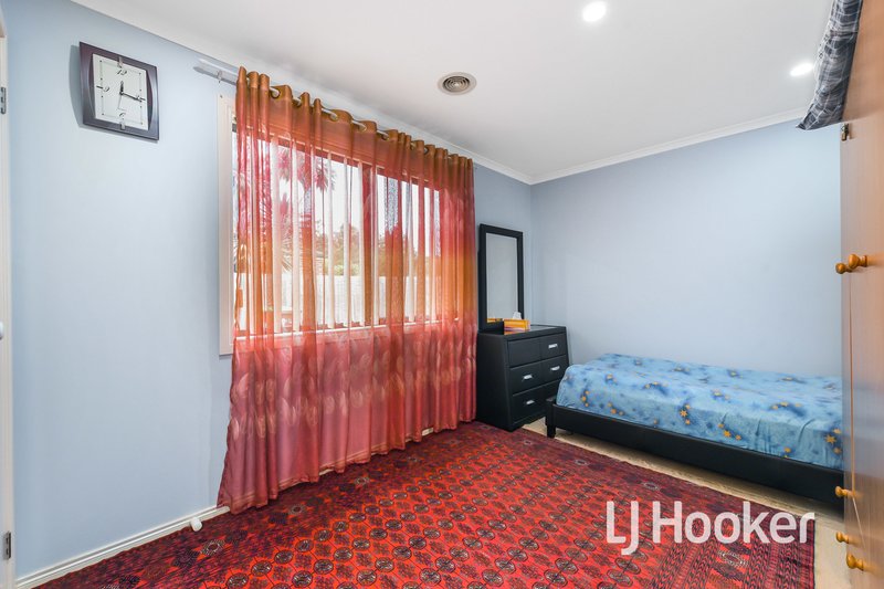 Photo - 16 Carly Close, Narre Warren South VIC 3805 - Image 5