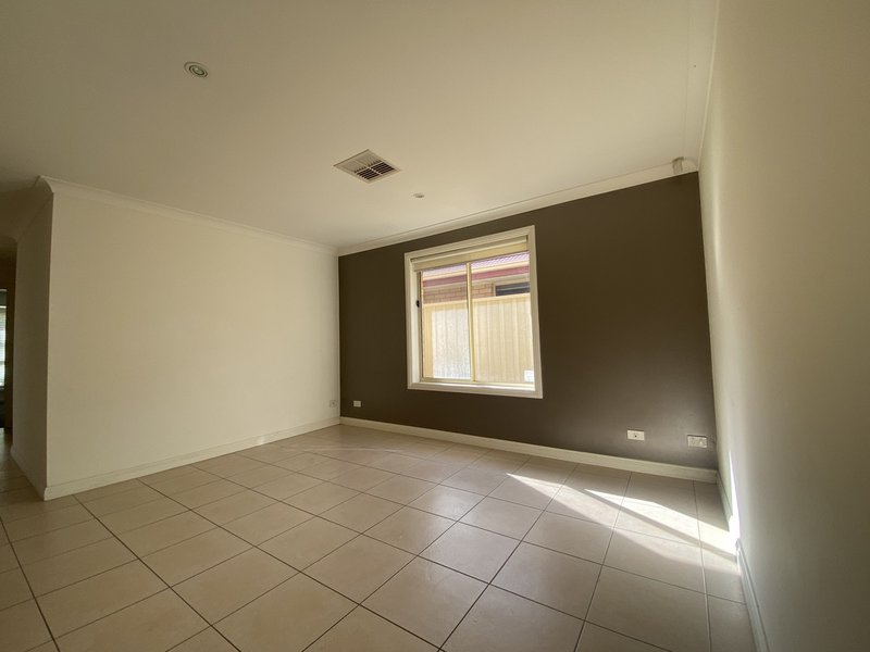 Photo - 16 Carnarvon Parade, West Croydon SA 5008 - Image 4