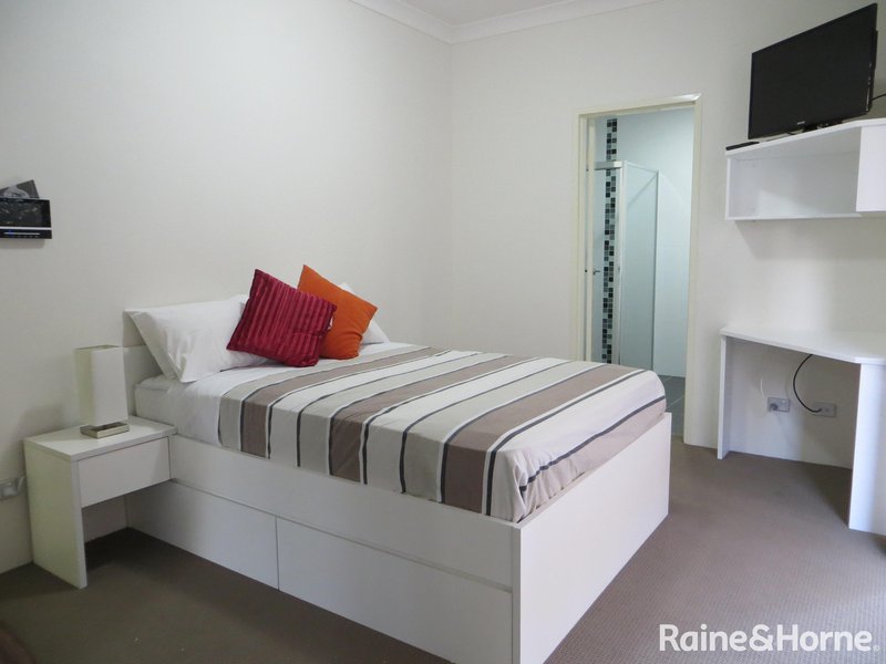 Photo - 16 Caroline Street, Westmead NSW 2145 - Image 1