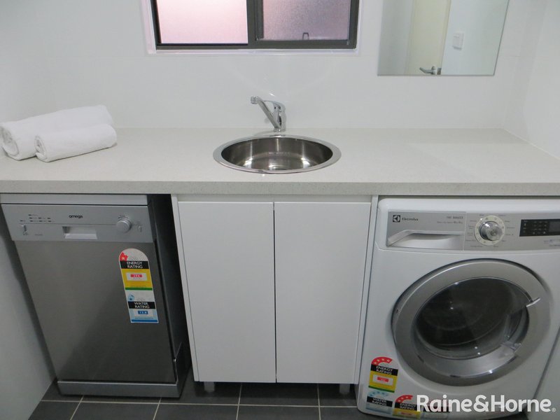 Photo - 16 Caroline Street, Westmead NSW 2145 - Image 5