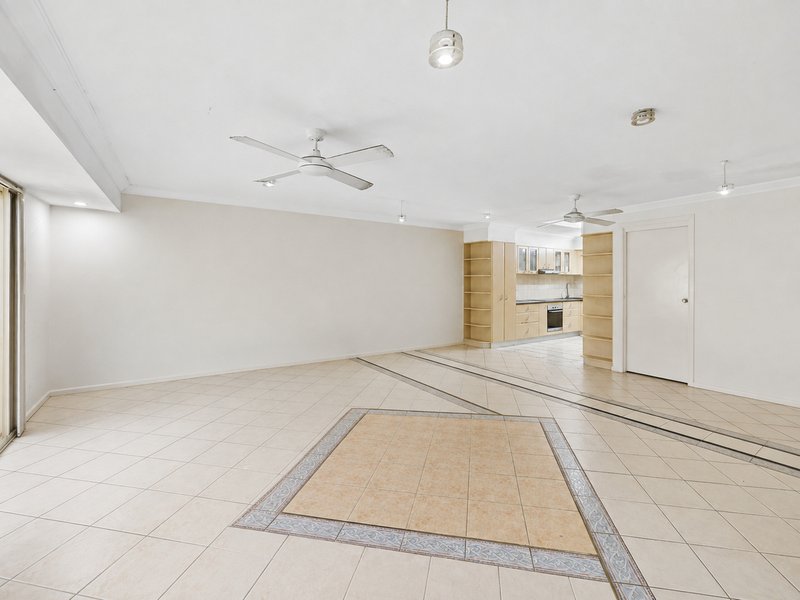 Photo - 16 Carramar Street, Loganlea QLD 4131 - Image 6