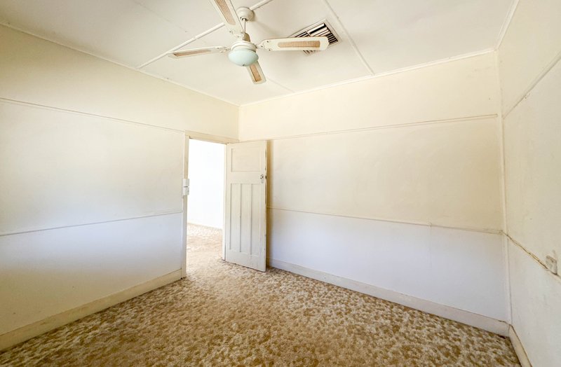 Photo - 16 Carrington Street, Parkes NSW 2870 - Image 8