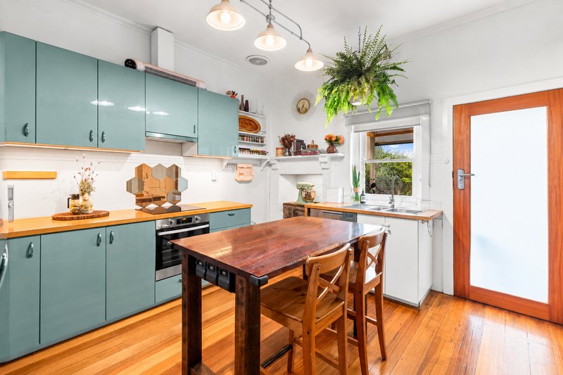Photo - 16 Carter Crescent, Werribee VIC 3030 - Image 7
