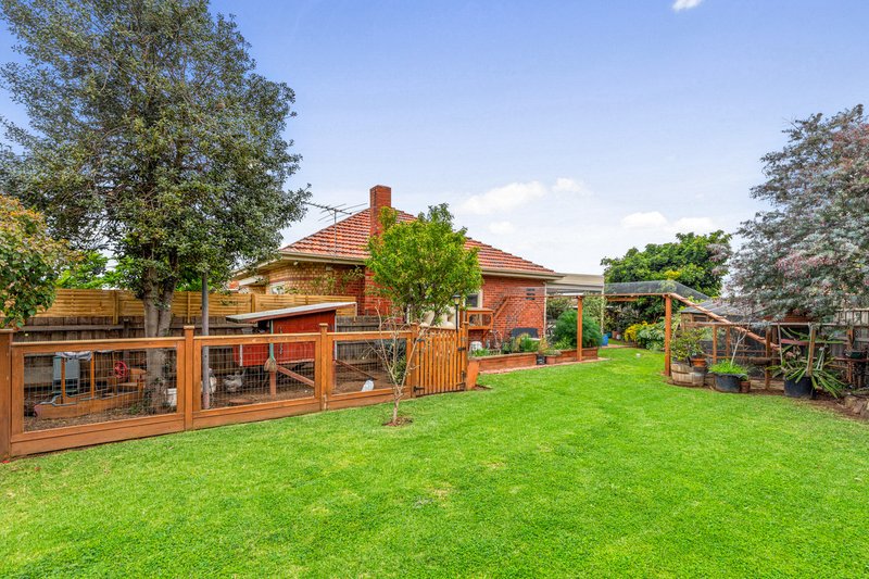 Photo - 16 Carter Crescent, Werribee VIC 3030 - Image 16