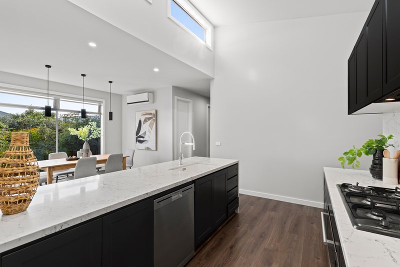 Photo - 16 Casey Boulevard, Fyansford VIC 3218 - Image 2