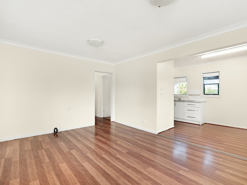 Photo - 16 Cassia Crescent, Gateshead NSW 2290 - Image 3