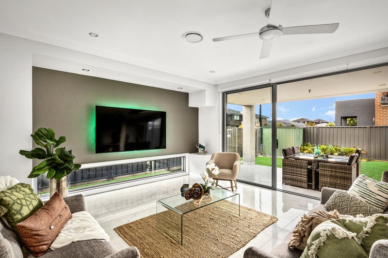 Photo - 16 Cassinia Avenue, Marsden Park NSW 2765 - Image 2