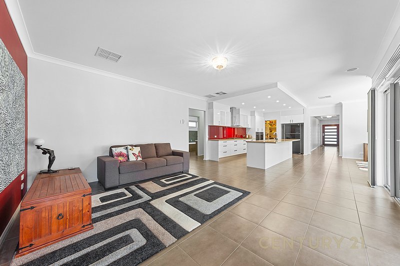 Photo - 16 Cassowary Avenue, Pakenham VIC 3810 - Image 12