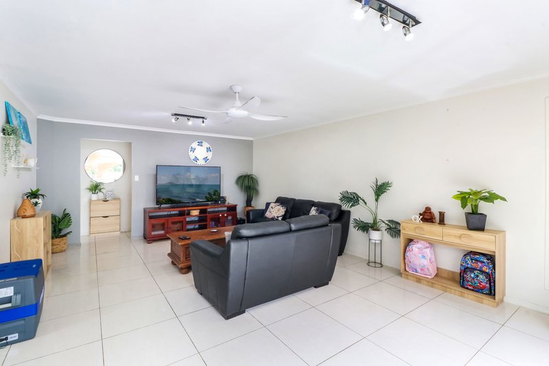 Photo - 16 Castle Green Court, Bli Bli QLD 4560 - Image 4