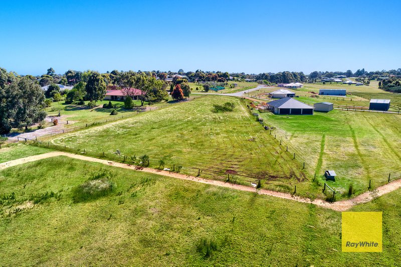 Photo - 16 Catling Close, Warrenup WA 6330 - Image 4