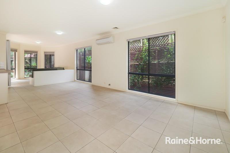 Photo - 16 Cattai Creek Drive, Kellyville NSW 2155 - Image 3