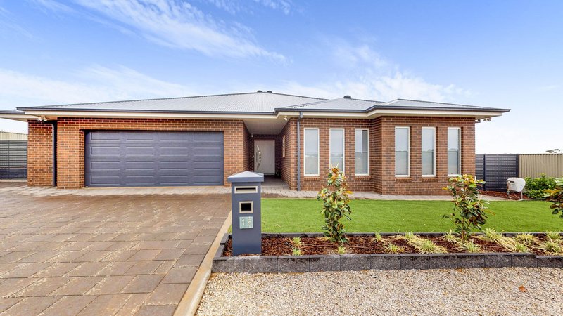 16 Cavelle Place, Dubbo NSW 2830