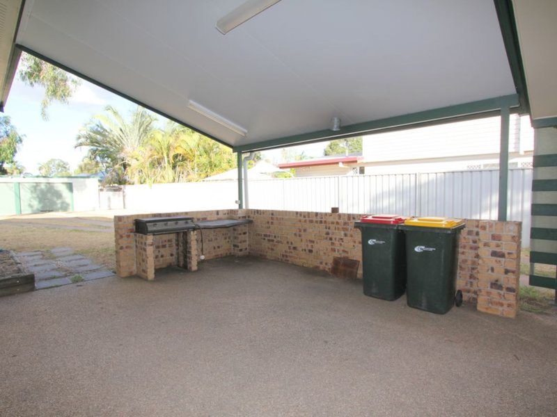 Photo - 16 Centenary Drive, Emerald QLD 4720 - Image 12