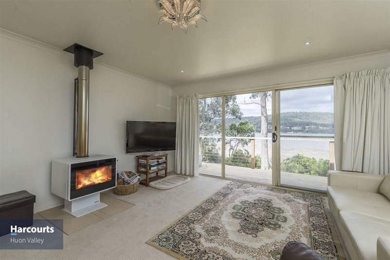 Photo - 16 Challis Crescent, Deep Bay TAS 7112 - Image 5