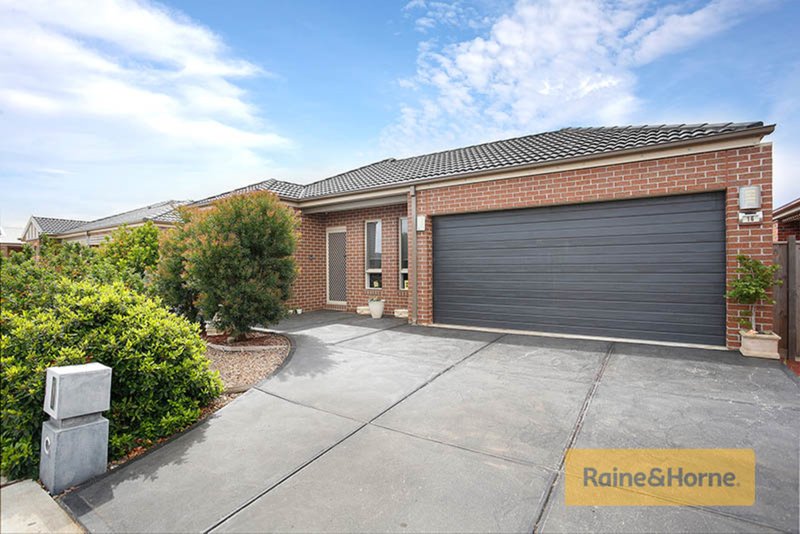 16 Chanticleer Avenue, Melton West VIC 3337