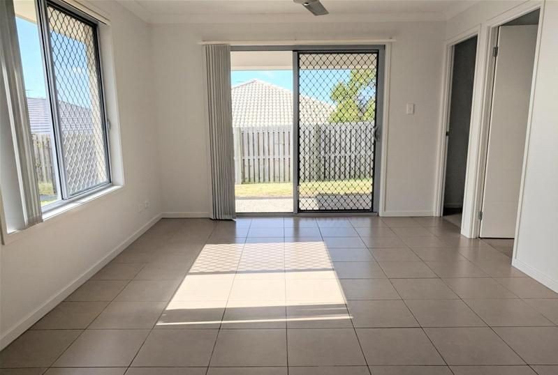 Photo - 16 Charles Avenue, Pimpama QLD 4209 - Image 3